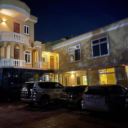 Moments Park Motel Dar-es-Salaam Eksteriør bilde